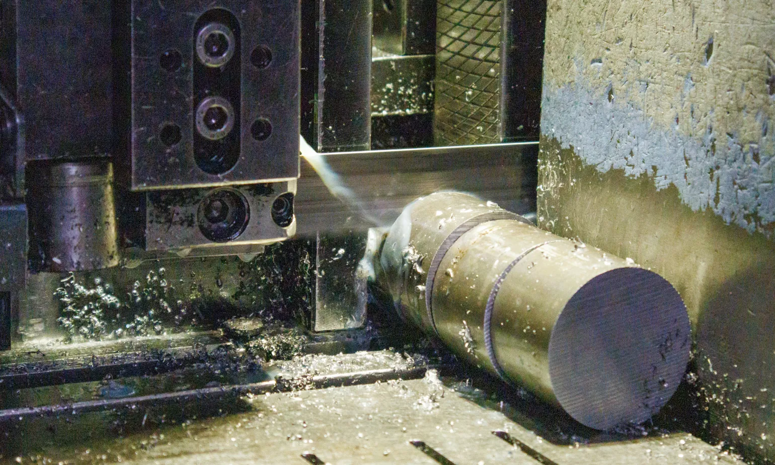 Our saws for cutting metal are designed to handle different materials, thicknesses, and tasks, with the results always characterised by quality and precision:


	Behringer 411 Bandsaw: Robust and reliable enough to handle large steel sections and heavyduty cutting.
	Hydmech HA-18 Bandsaw: A versatile, automatic saw designed for high-volume production.
	Mega CS150 Carbide Circular Saw: Suitable for cutting smaller steel sections, this saw is known for its speed and precision.
	MEP Shark 230 Bandsaw: This semi-automatic saw for steel cutting offers flexibility and precision for cutting smaller to medium-sized sections and is an excellent choice for custom and batch production.
	Adige TS72: A high-performance tube saw designed specifically for cutting pipes and tubular steel sections with precision.
	Behringer 321 Bandsaw: Designed for solid materials and structural steel, this compact yet powerful bandsaw is ideal for short cutting cycles and high-precision jobs.
	Behringer Mitre 320-523G: A mitre-cutting saw capable of angled cuts, ideal for fabrications requiring mitre joints and complex geometries.

